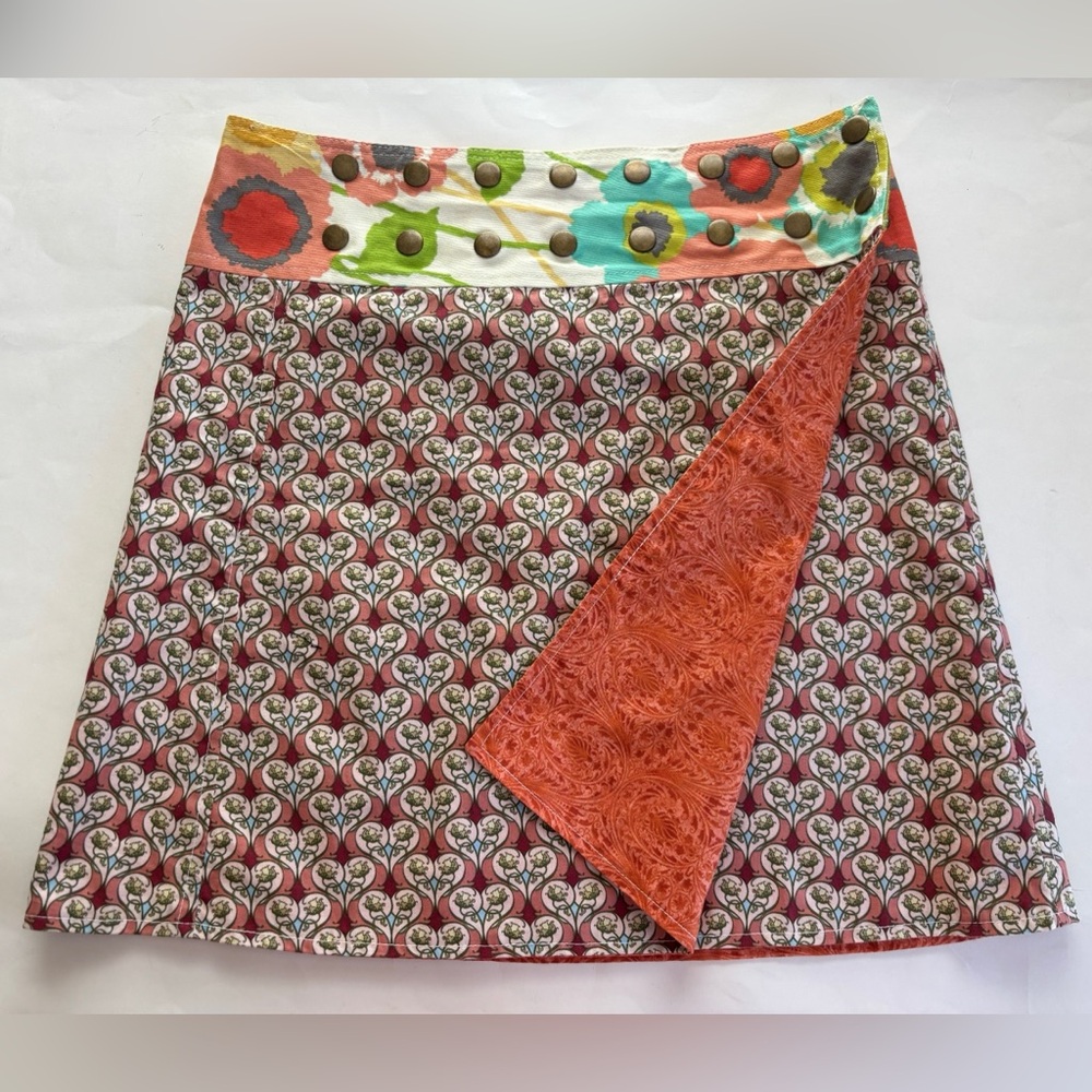 Women’s Adjustable/Reversible Wrap Skirt. Adjustable Size.